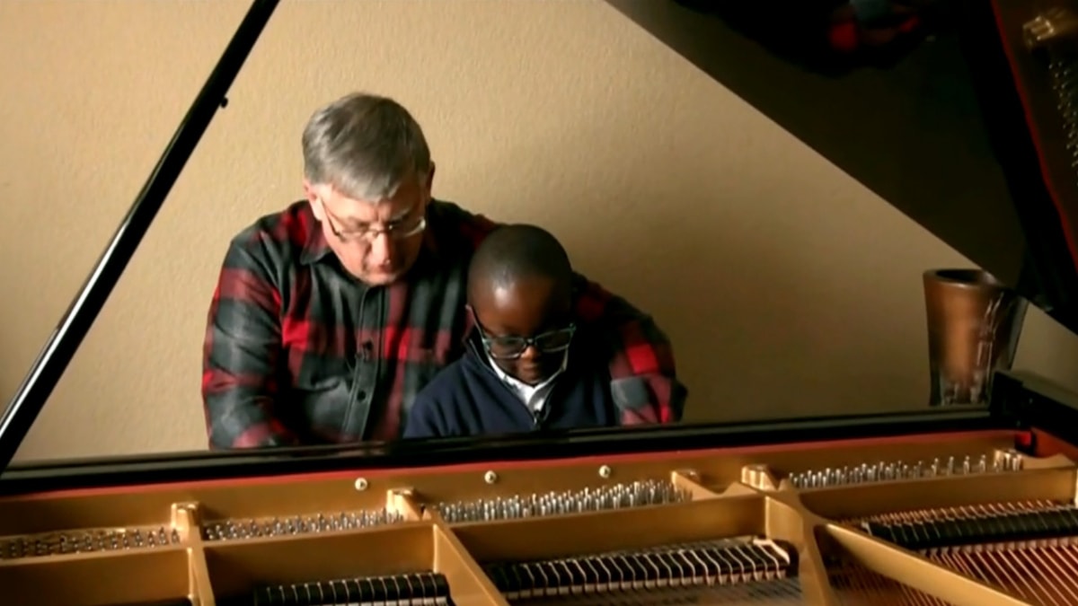 Jude Kofie at the piano